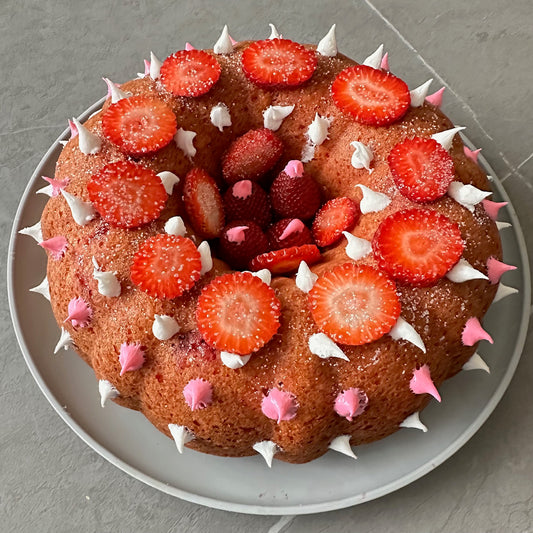 Bussin Bundt Cake, Strawberry Punk Thorns