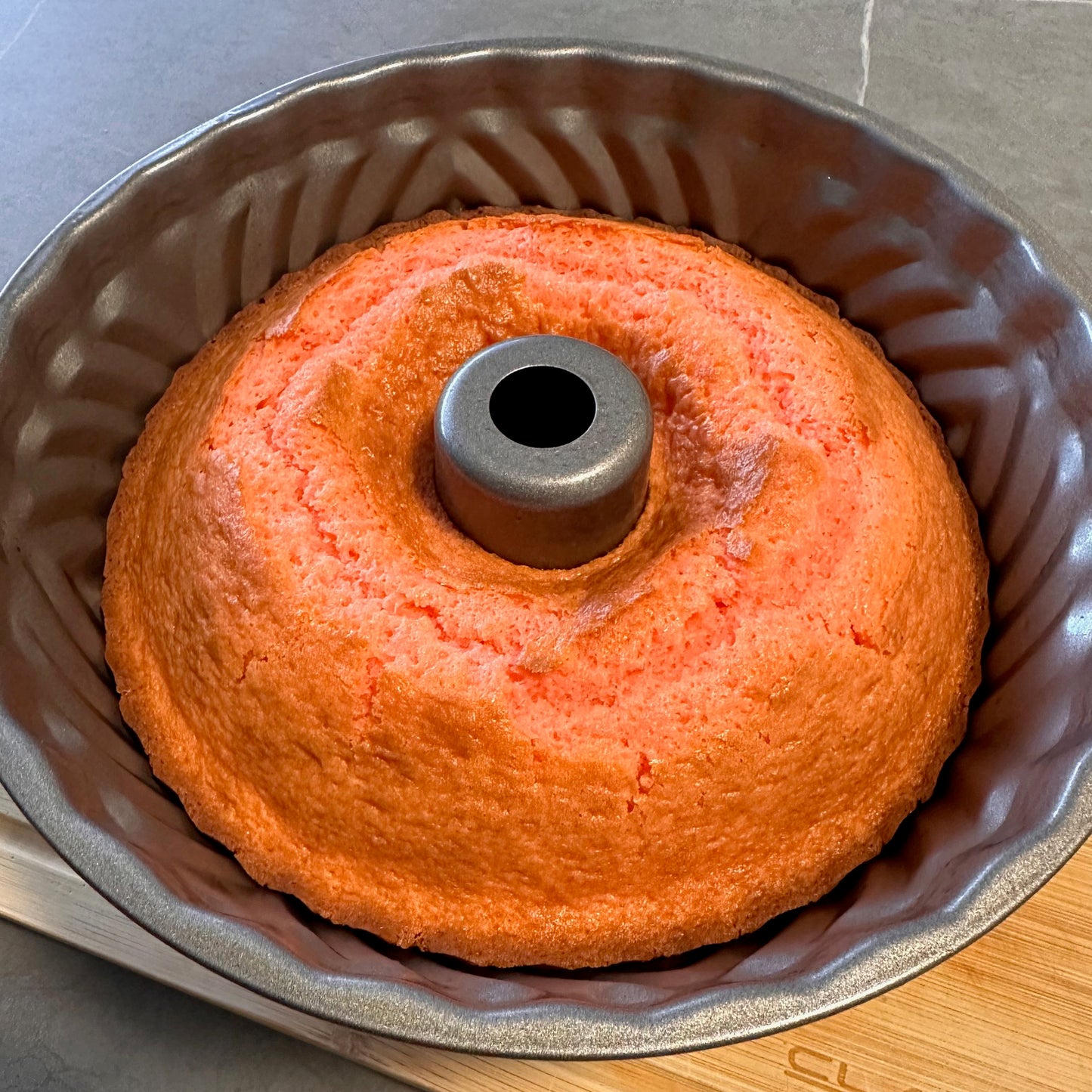 Bussin Bundt Cake, Bavarian Mold