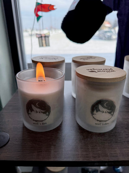 Alaska Wolf's Den Wood Wick Candle, 10oz Frosted Glass Jar