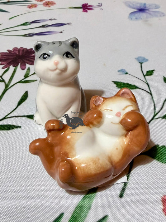 2pc Cat Mini Salt & Pepper Shaker Set