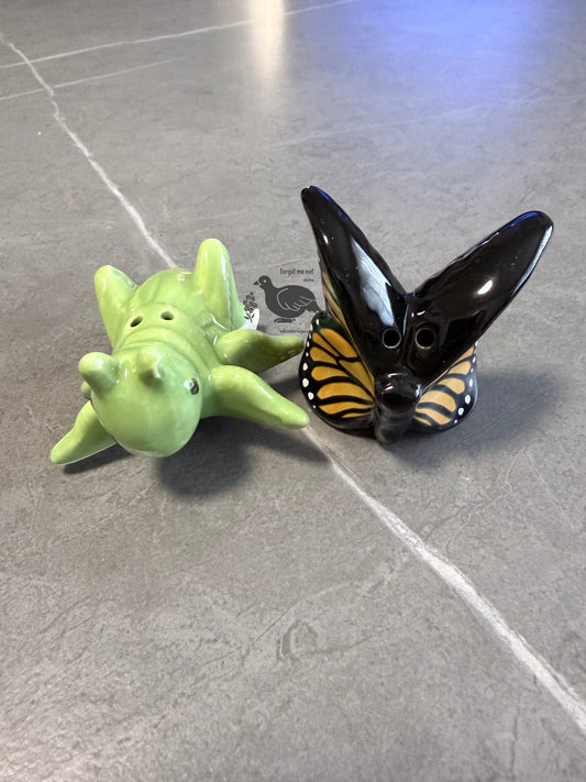 2pc Grasshopper + Butterfly Salt & Pepper Shaker Set