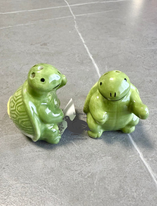 2pc Turtle MIni Salt & Pepper Shaker Set