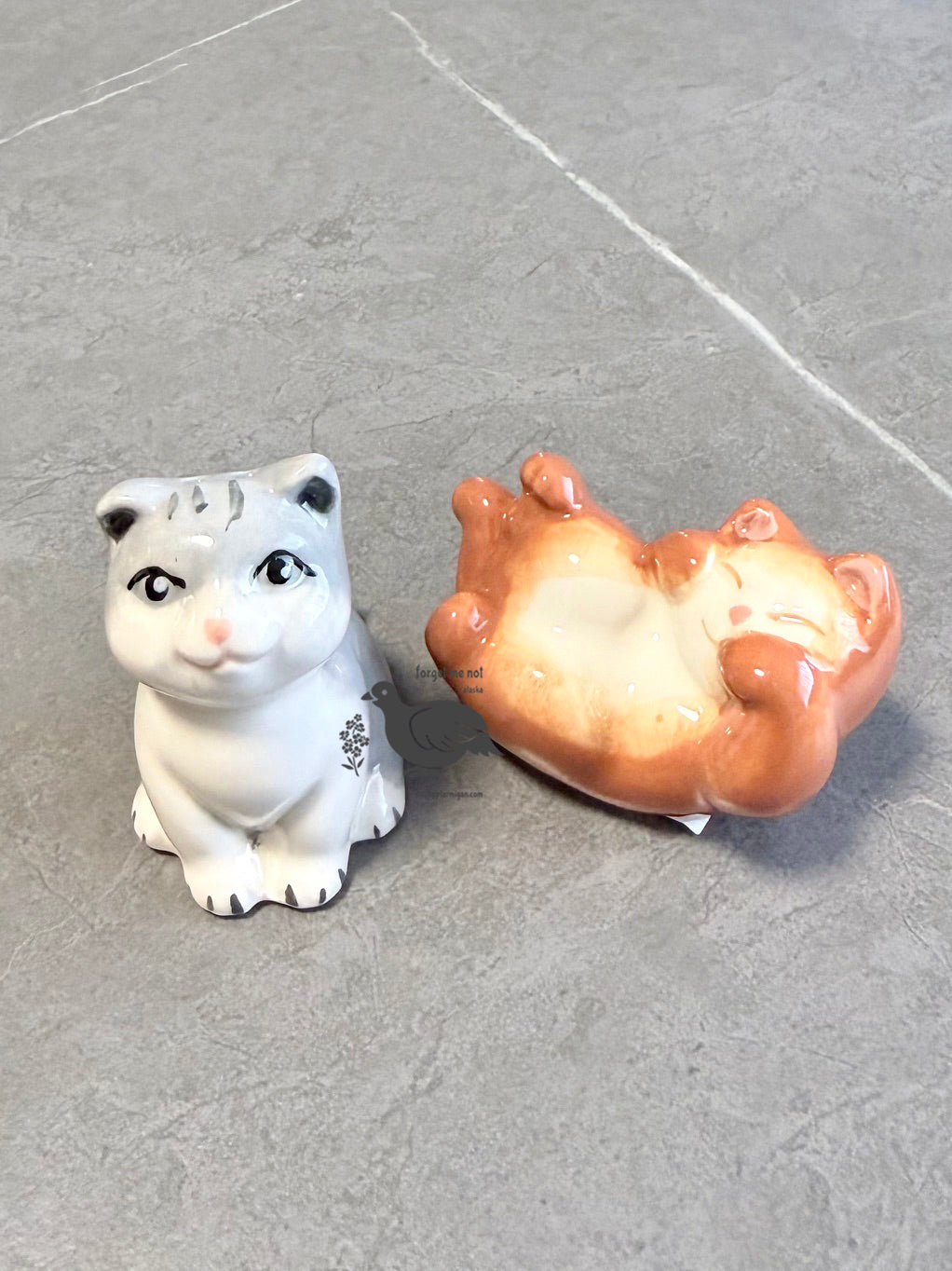 2pc Cat Mini Salt & Pepper Shaker Set